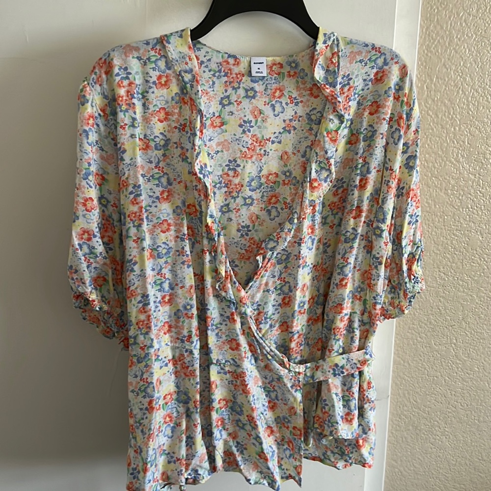 Floral wrap top